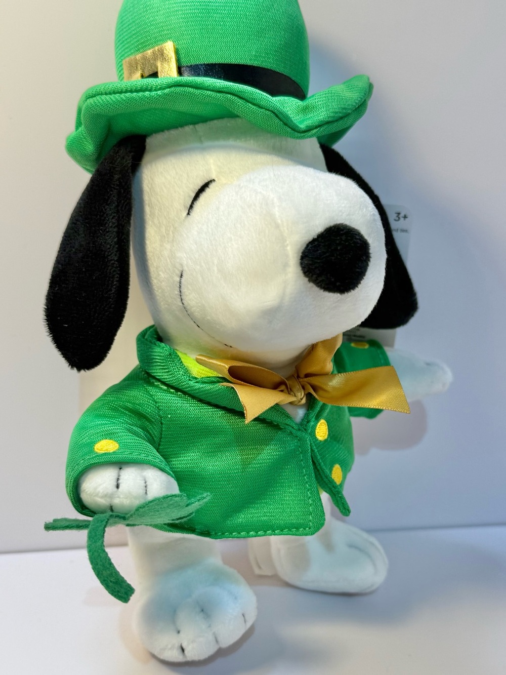 Peanuts Snoopy Plush in Green Jacket and Hat with Gold Bow RUZ toys.New with tag